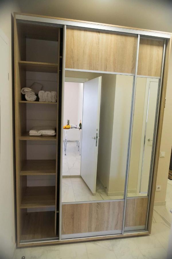 Просторная Однокомнатная Жк Счастливый Apartment Dnipro Exterior foto